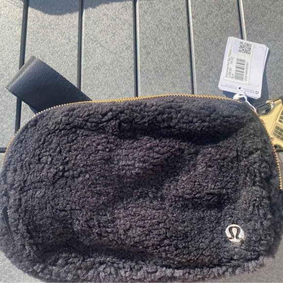 lululemon athletica Handbags - Lululemon Black Belt Bag NWT